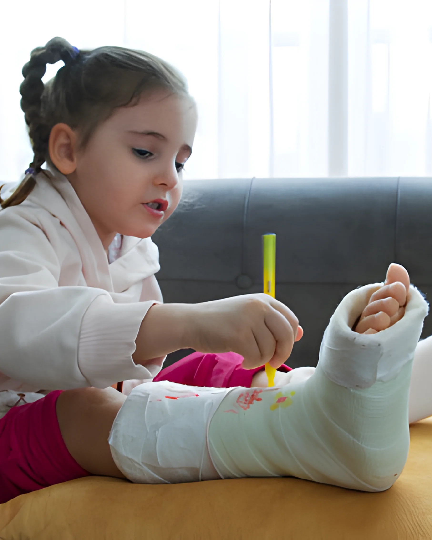 Dr Divya Bandari - Female Orthopedic Surgeon in Hyderabad
